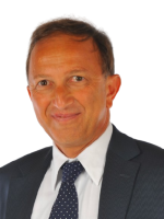 daniel-chapiro-removebg-preview